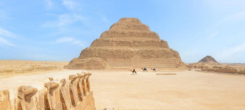 Cairo by Plane – Memphis, Saqqara & Dahshur Tour