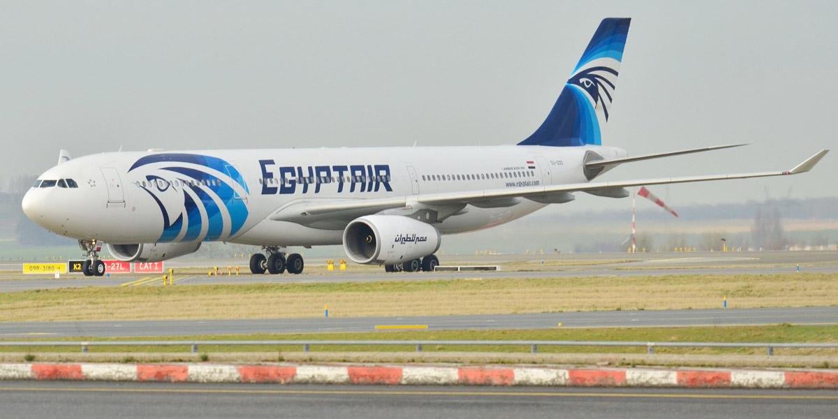 Cairo by Plane – Grand Egyptian Museum & Pyramids