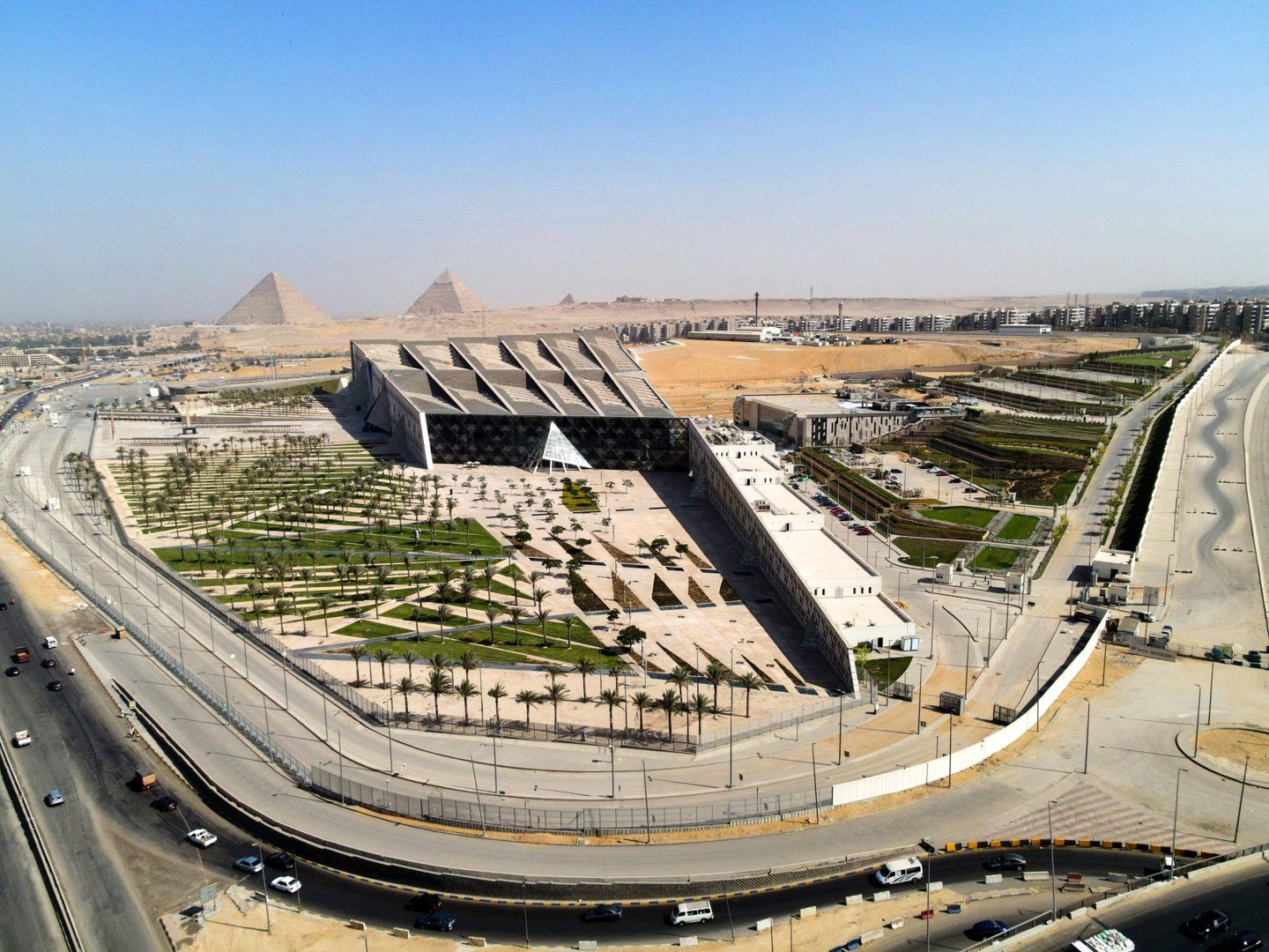 Cairo by Plane – Grand Egyptian Museum & Pyramids